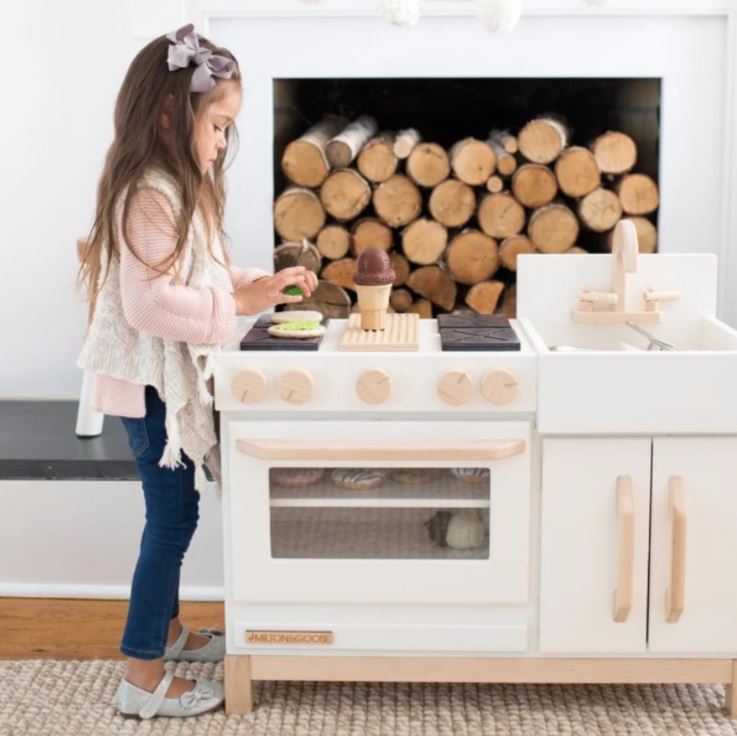 amish play kitchen