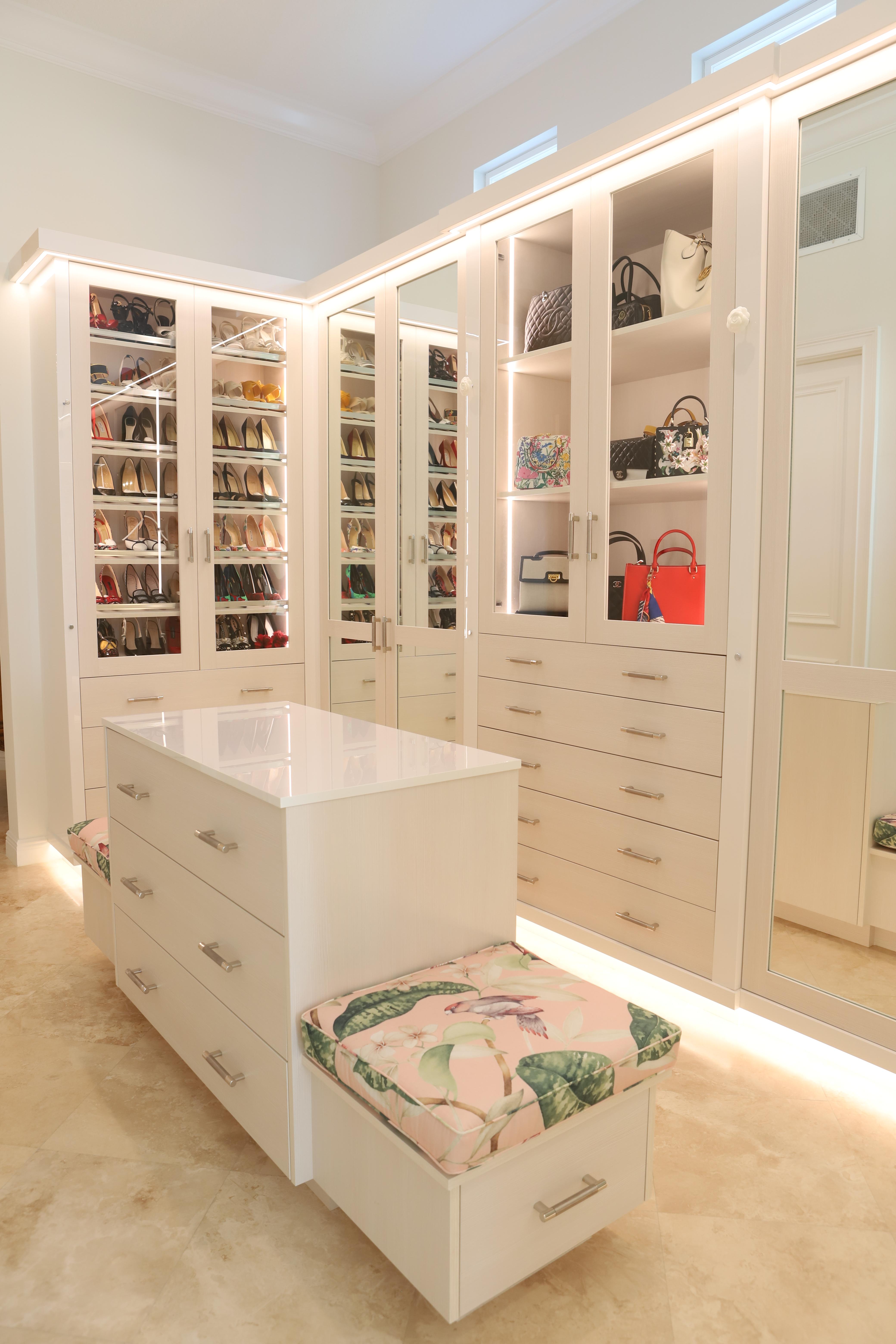 Case Study of Andreus Luxury Closet - Shiv Technolabs