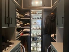 Gwyneth Closet Storage – RealRooms