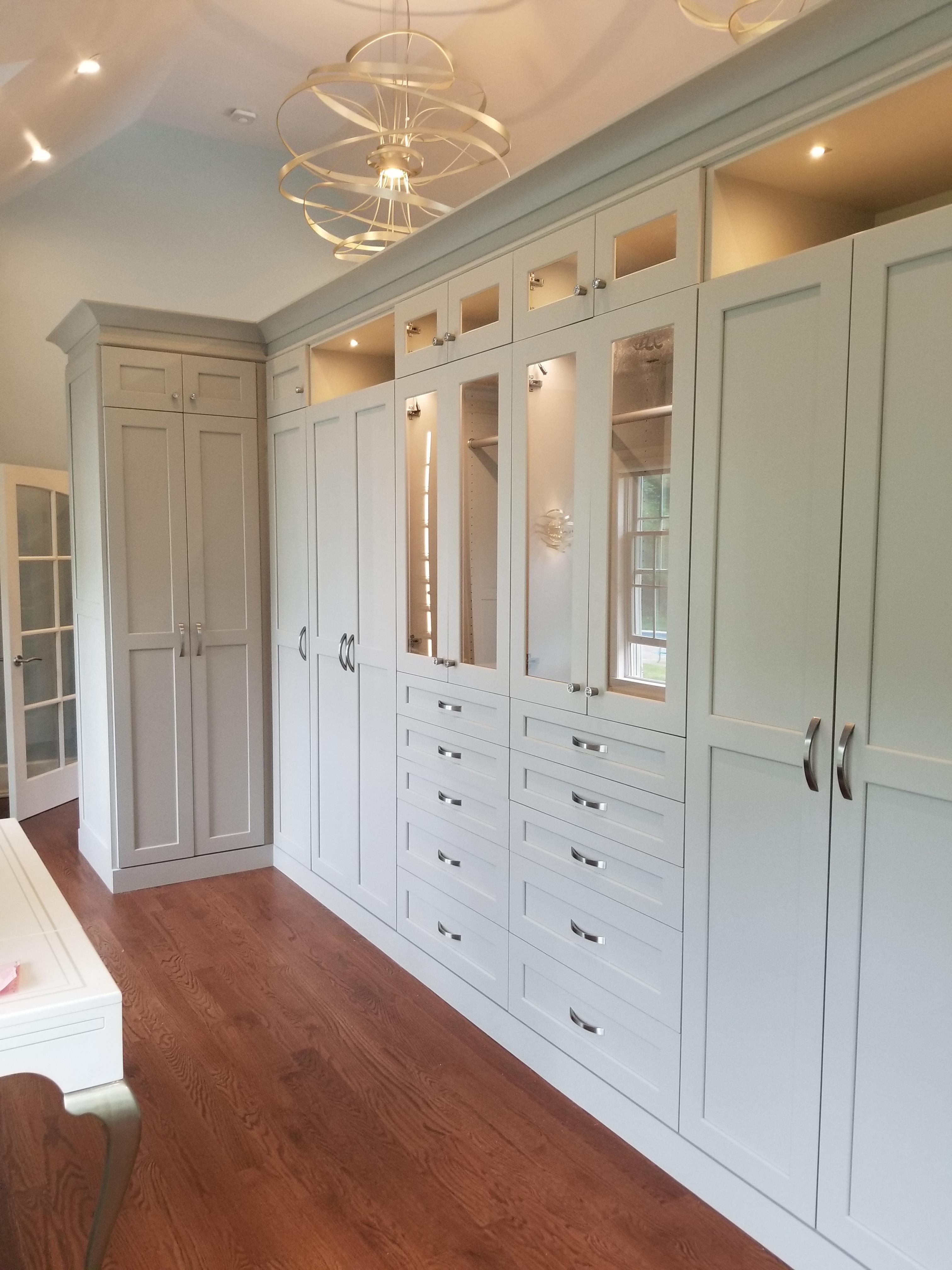 Walk In Closets - Closet Butler